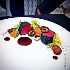 Ételdíszítés Művészete: Lenyűgöző Ételek Tálalása Catering Eseményeken