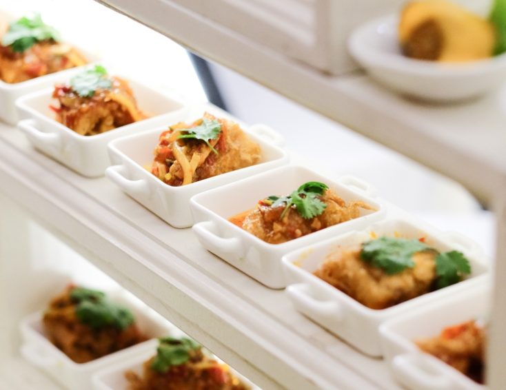 Finger food falatkák mini tálkákban